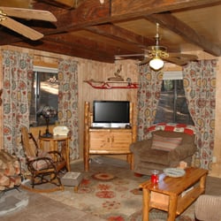 The Flying Chipmunk Cabin - Wood stove, Flat screen TV & Blueray DVD player
