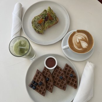 SPRO Coffee Lab - Matcha Latte, Latte on oat milk, umami bomb, waffles - Coffee & Tea Near Me - San Francisco, California SPRO Coffee Lab - Matcha Latte, Latte on oat milk, umami bomb, waffles - Coffee & Tea Near Me - San Francisco, California