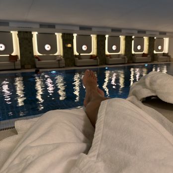 Conrad Hamburg - Wonderful pool, sauna, steam room and spa. - Hotels Near Me - Hamburg, HH