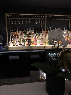 BAR ST-DENIS by null