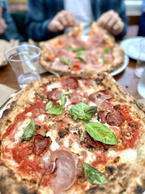 Zeneli Pizzeria e Cucina Napoletana by null