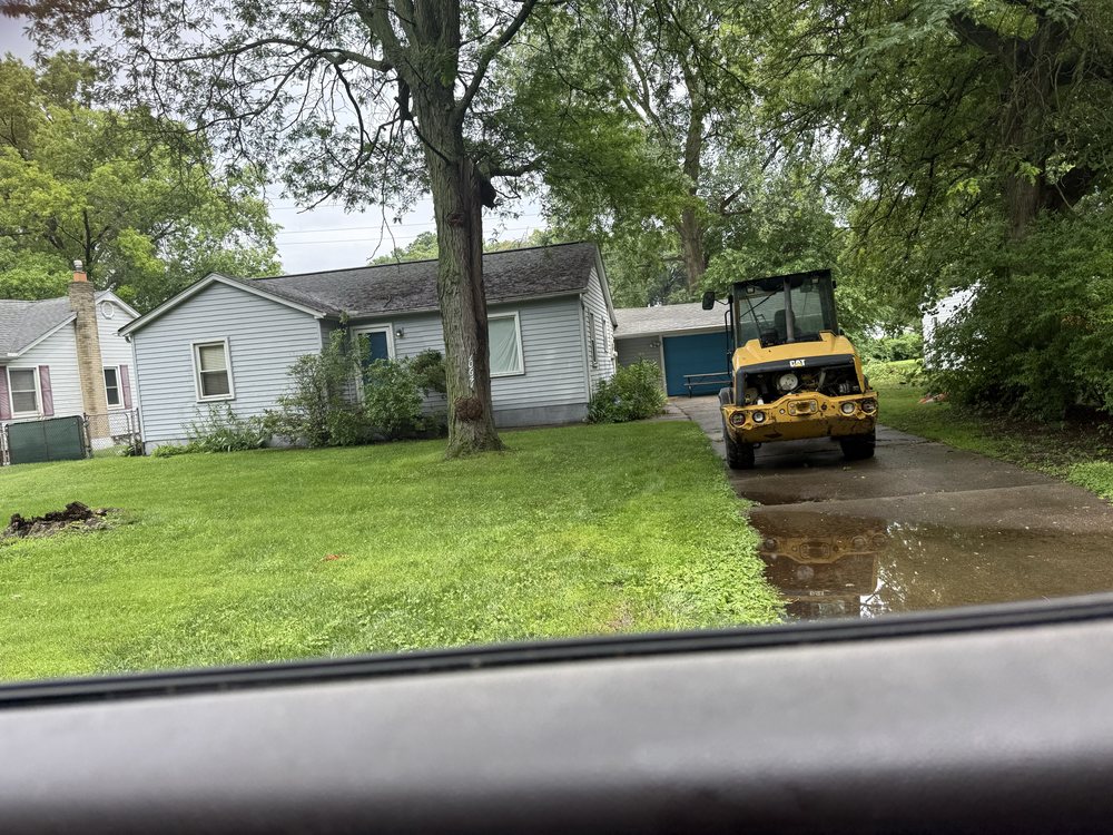 G’s Trees - tree service in Brownstown Township, MI