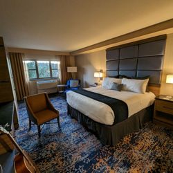 Spirit Mountain Hotel - Modern and open interior