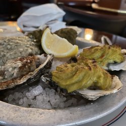 Hermes Bar - 2-2-2 oysters