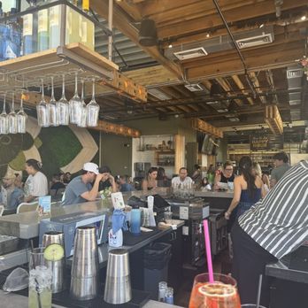 Farm and Craft Scottsdale - Inside/Outside Bar - New American Near Me - Scottsdale, Arizona