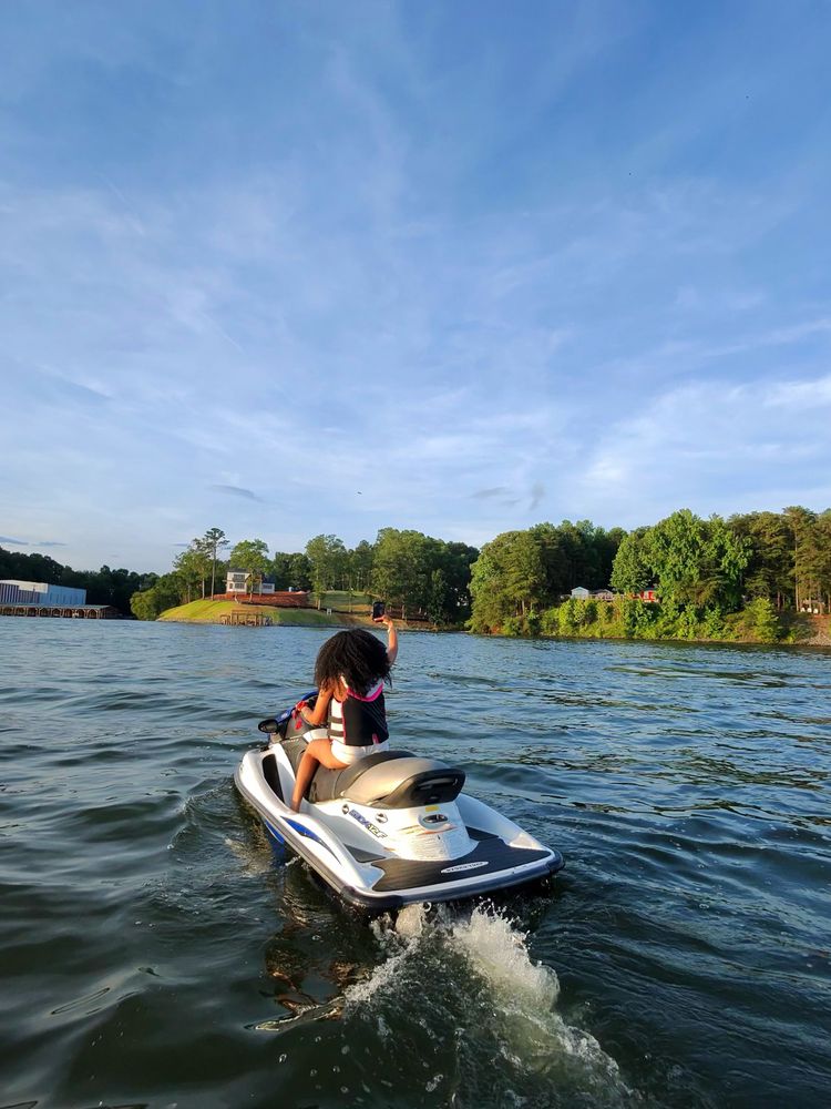 Wright's Watersports Logo