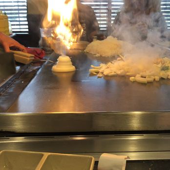 Little Tokyo - Sushi Bars Near Me - Pigeon Forge, Tennessee