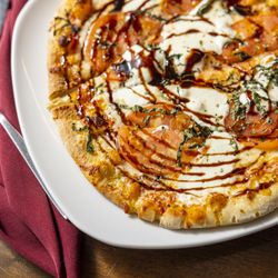 Hearth & Harrow - Margherita Pizza