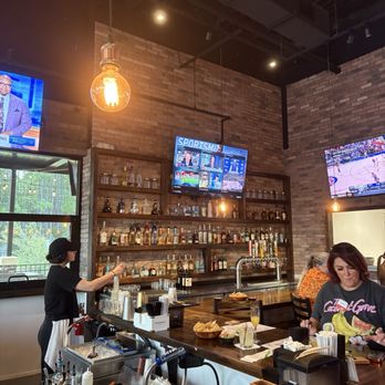 Fresh-Mex & Co - Bar area open and spacious - Mexican Near Me - Saint Johns, Florida