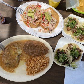 La Posada - Chile Relleno plate, Ceviche tostadas, Azada tacos, Carnitas tacos, chips and salsa. - Mexican Near Me - Courtland, California