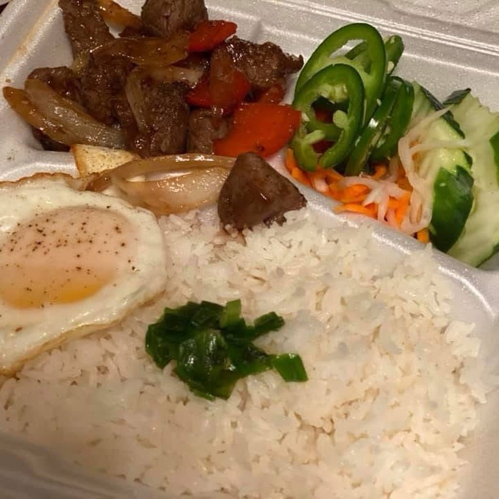 Saigon Noodle House - Com bo luc lac (steamed rice with sautéed cubed beef, fried egg on top) - Vietnamese Near Me - Birmingham, Alabama