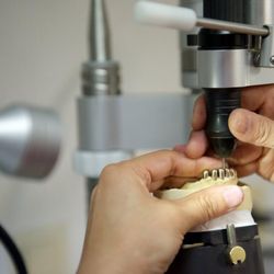 Zahnärztliche Praxisklinik Herne - Meister Zahntechniklabor im eigenem Hause