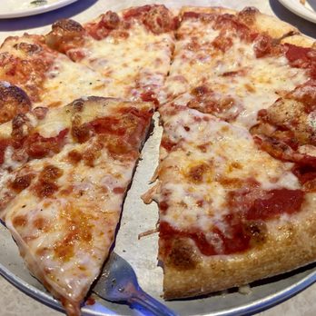 Bubba's 33 - Cheese Pizza - Burgers Near Me - San Antonio, Texas