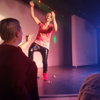 Play - Gay Bars Near Me - Nashville, Tennessee