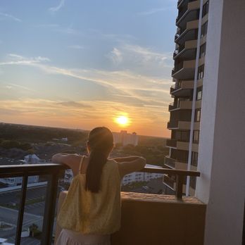 Maisons-Sur-Mer - The kiddo and sunset - Resorts Near Me - Myrtle Beach, South Carolina