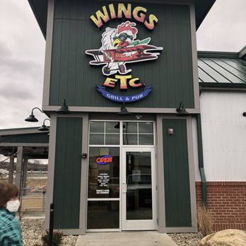 Wings Etc - Entrance - Sports Bars Near Me - Martinsville, Indiana Wings Etc - Entrance - Sports Bars Near Me - Martinsville, Indiana