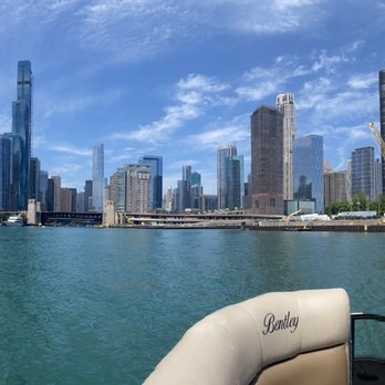 Chicago Boat Rentals - Boating Near Me - Chicago, Illinois