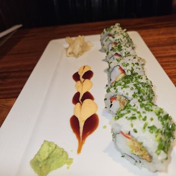 Hudson House - Crunchy Shrimp Roll - Cocktail Bars Near Me - Houston, Texas Hudson House - Crunchy Shrimp Roll - Cocktail Bars Near Me - Houston, Texas