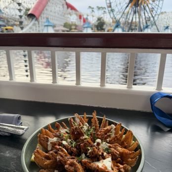 Lamplight Lounge - Onion Blossom - New American Near Me - Anaheim, California