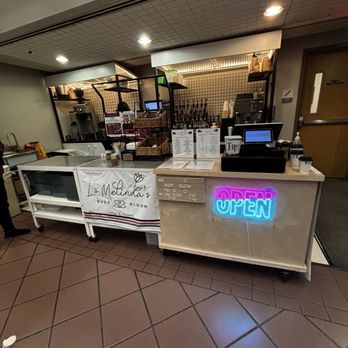 Lo Melinda's Buzz and Bloom - Coffee & Tea Near Me - Loma Linda, California