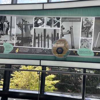 Space Needle - More info. - Landmarks & Historical Buildings Near Me - Seattle, Washington