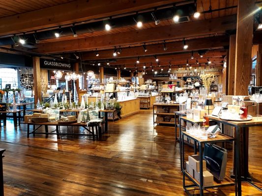 Simon Pearce by null