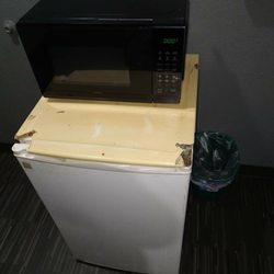 Fridge that needs to be replaced asap