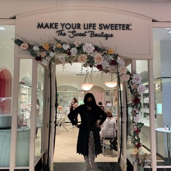 Make Your Life Sweeter - The self made Boss Lady and store owner herself!!! YASMEEN's making lives sweeter everyday! - Coffee & Tea Near Me