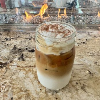 Cafe Dantorels - Iced vanilla latte - Cafes Near Me - Sacramento, California