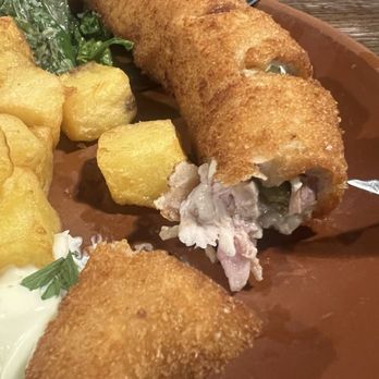 La Tranca - Flamenquin - Tapas Bars Near Me - Malaga, Massachusetts