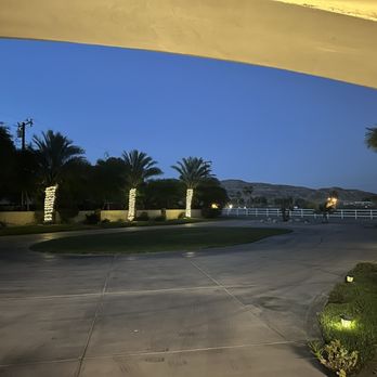 King Lighting - Holiday Decorating Services Near Me