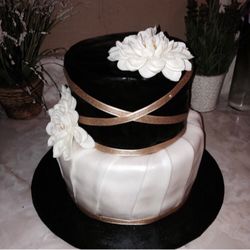 Lucky 13 Bakes - Classic and Elegant Birthday Cake