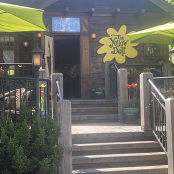 The Yellow Deli - Entrance to the Yellow Deli - Sandwiches Near Me - Courtenay, British Columbia