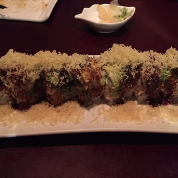 Akira Bistro - Dragon Roll - Sushi Bars Near Me - Danville, California