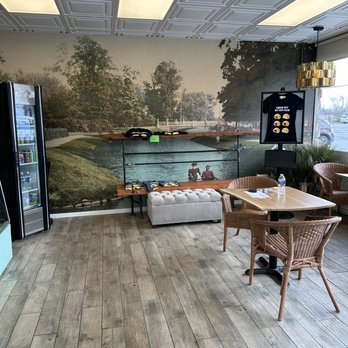 G M Paris Bakery - the interior of the restaurant - Bakeries Near Me - Livonia, Michigan G M Paris Bakery - the interior of the restaurant - Bakeries Near Me - Livonia, Michigan