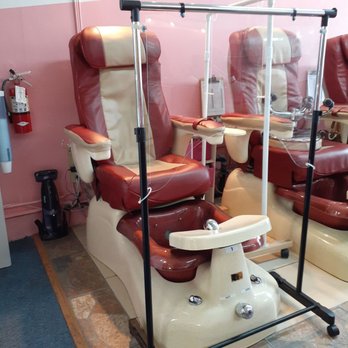 Golden Nails Salon - Pedicure chair plastic protected middle chair never used 6ft rule! - Nail Salons Near Me - San Francisco, California Golden Nails Salon - Pedicure chair plastic protected middle chair never used 6ft rule! - Nail Salons Near Me - San Francisco, California