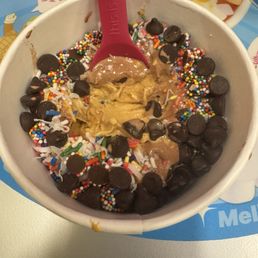 Chocolate and peanut butter froyo with toppings Chocolate and peanut butter froyo with toppings
