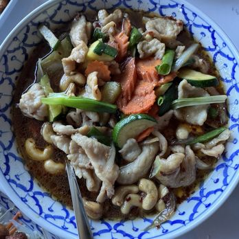 Tuk Tuk's of Riverton - Chicken cashew stir fry - Asian Fusion Near Me - Riverton, Utah