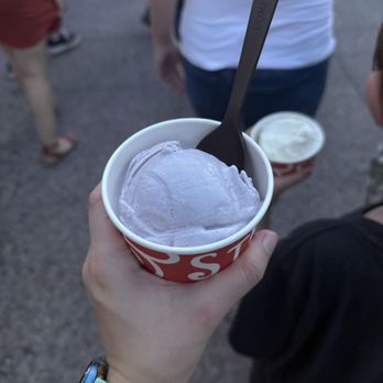 Salt & Straw - One scoop Honey lavender ice cream - Ice Cream & Frozen Yogurt Near Me - Orlando, Florida