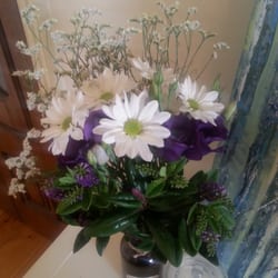 Zuki Boo & Who - Gorgeous flower arrangement from this beautiful store!