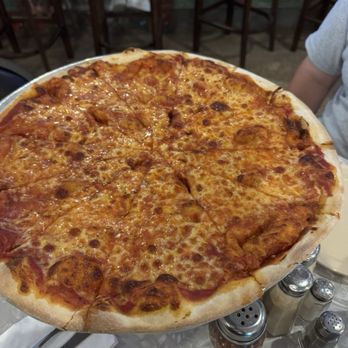 Conte’s Pizza and Bar - Beautiful!  Thin and crisp, great sauce, perfect amount of cheese. Kick a$$ - Pizza Near Me - Princeton, New Jersey
