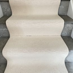 Visible seam where the two runner pieces meet Visible seam where the two runner pieces meet