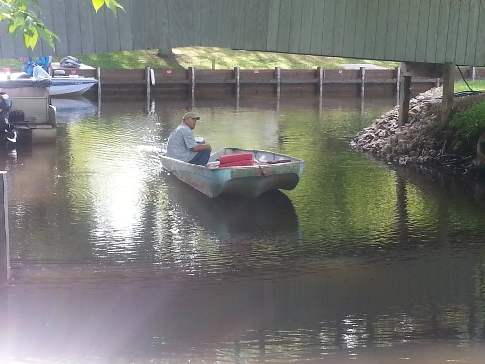 Blue Top Resort & Campground Hotels 1460 Wolf River Dr, Fremont, WI