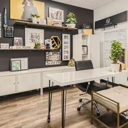 Transform your routine with a 6-week fitness challenge in Las Vegas program designed to help you lose weight, build strength,...