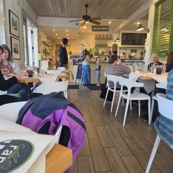 Coffee Rani - Dining room - Cafes Near Me - Covington, Louisiana