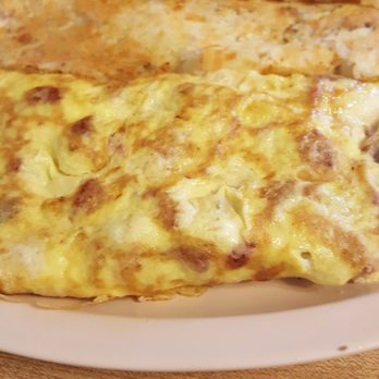 Dinos - Ham and cheese omlete fills the plate - Greek Near Me - Willis, Virginia Dinos - Ham and cheese omlete fills the plate - Greek Near Me - Willis, Virginia