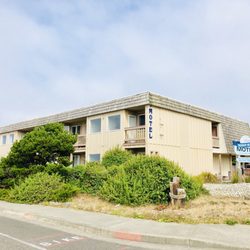 Bandon Beach Motel - Outside