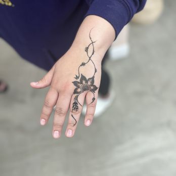Oro Salon - Henna - Hair Salons Near Me - Waterloo, Ontario Oro Salon - Henna - Hair Salons Near Me - Waterloo, Ontario