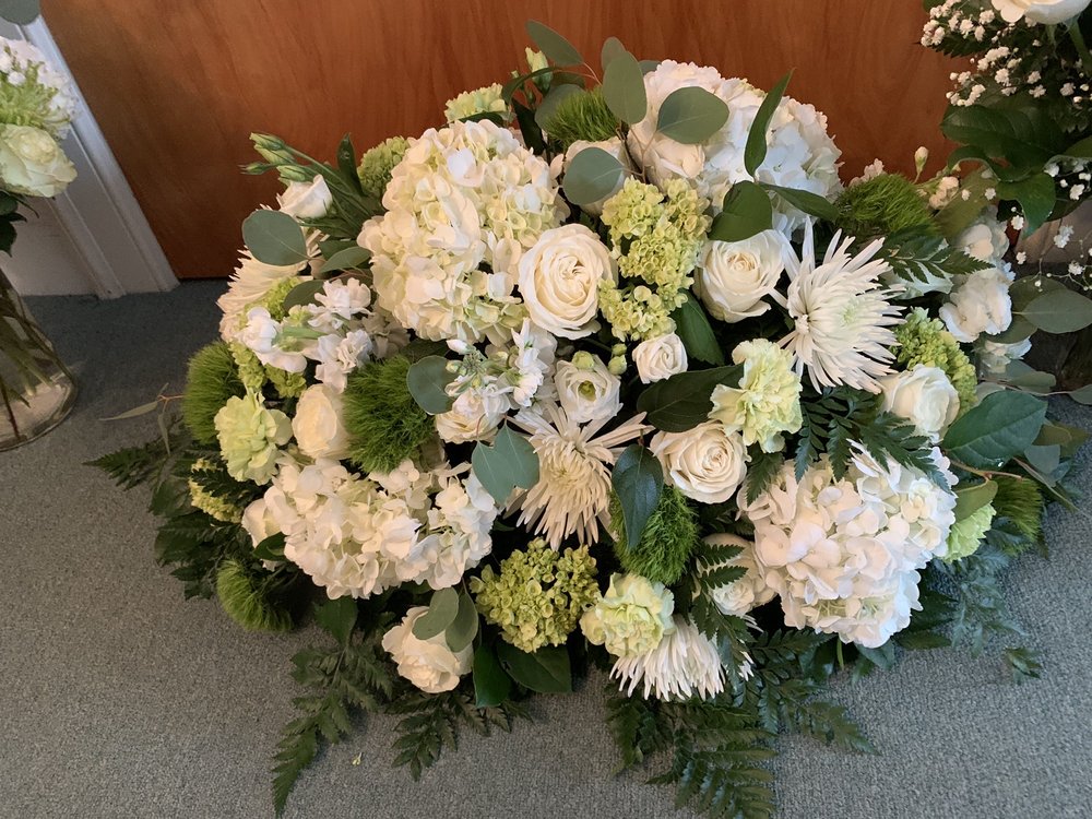 ROBERTS FLOWERS OF HANOVER 21 Photos & 16 Reviews 44 South Main St