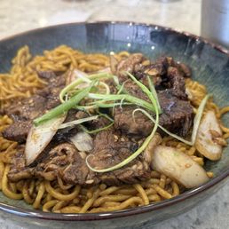 Garlic Butter Noodles with Short Rib Garlic Butter Noodles with Short Rib